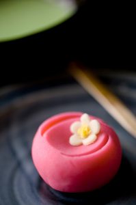 RedWagashiFlower06 web 199x300 Red wagashi 